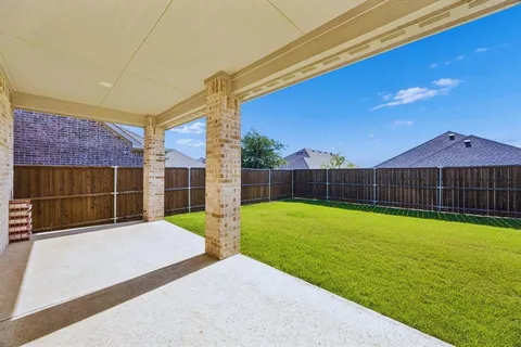 $2,650 | 228 Glenwood Drive, Oak Point, TX 75068