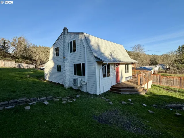 $287,000 | 2056 Northeast Oswego Avenue, Roseburg, OR 97470