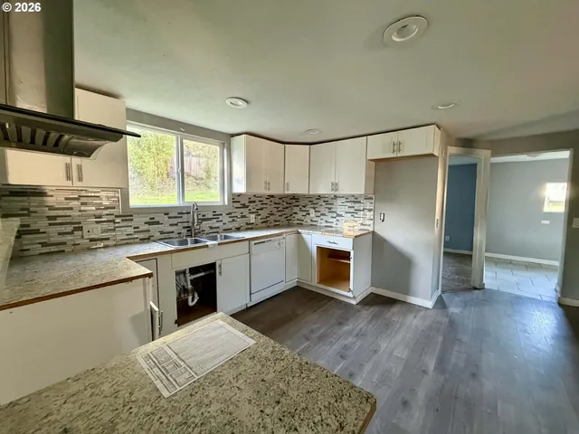 $287,000 | 2056 Northeast Oswego Avenue, Roseburg, OR 97470