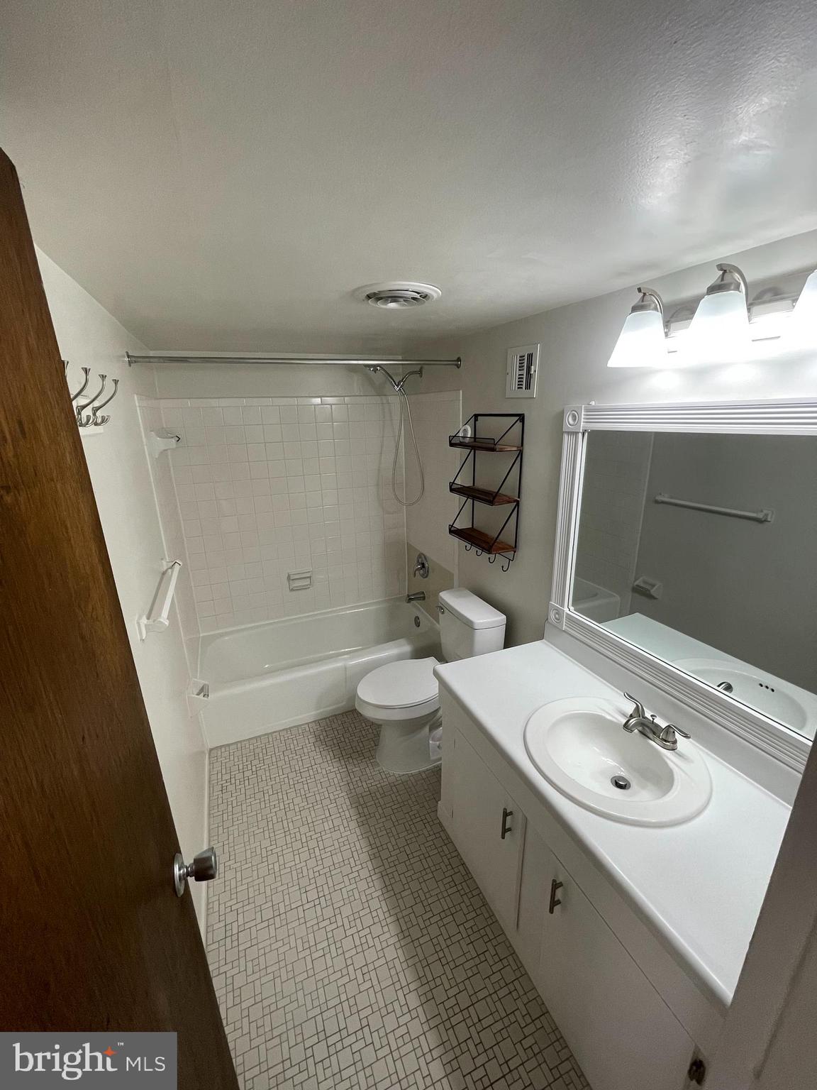 2618 Fort Farnsworth Road, Unit 233 Alexandria, VA 22303 - Photo 11 of 15