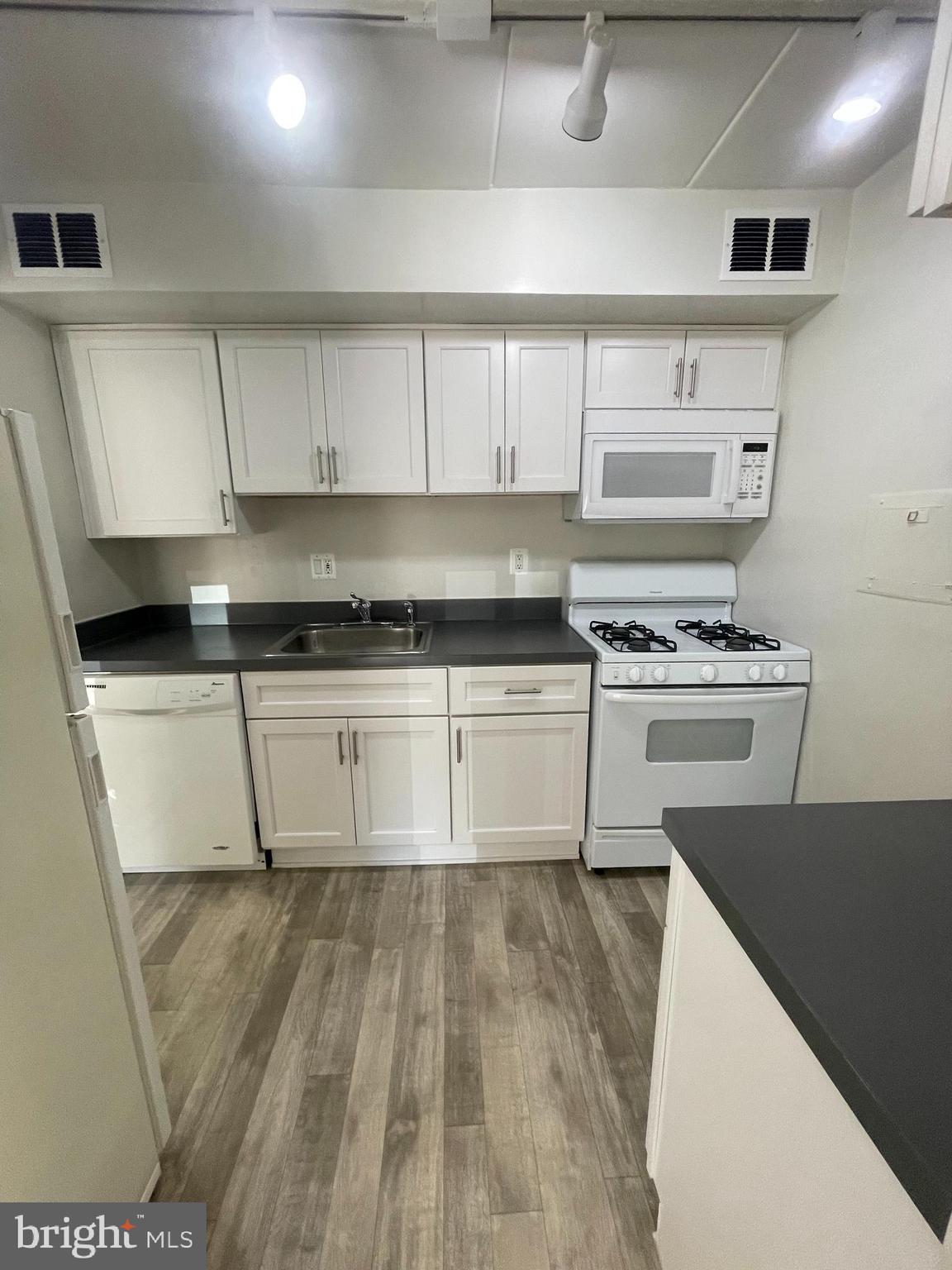 2618 Fort Farnsworth Road, Unit 233 Alexandria, VA 22303 - Photo 8 of 15