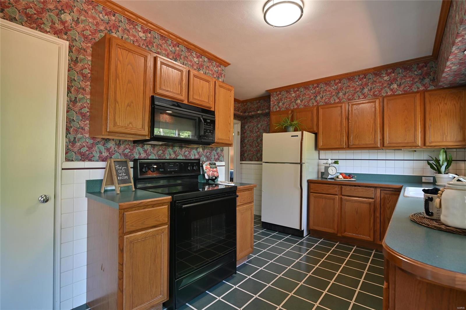 9851 Tesson Ferry Road St. Louis, MO 63123 - Photo 19 of 54