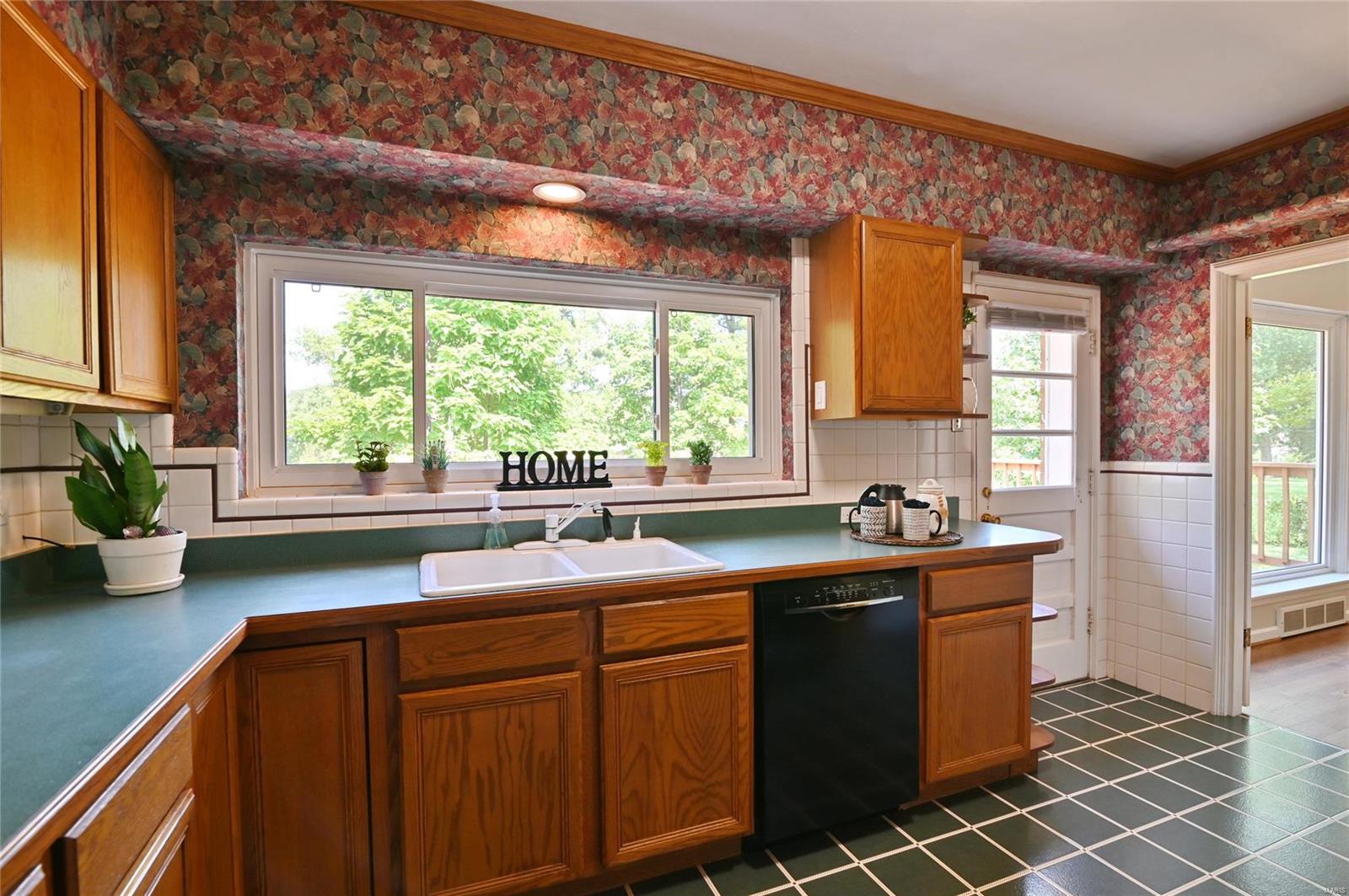 9851 Tesson Ferry Road St. Louis, MO 63123 - Photo 20 of 54