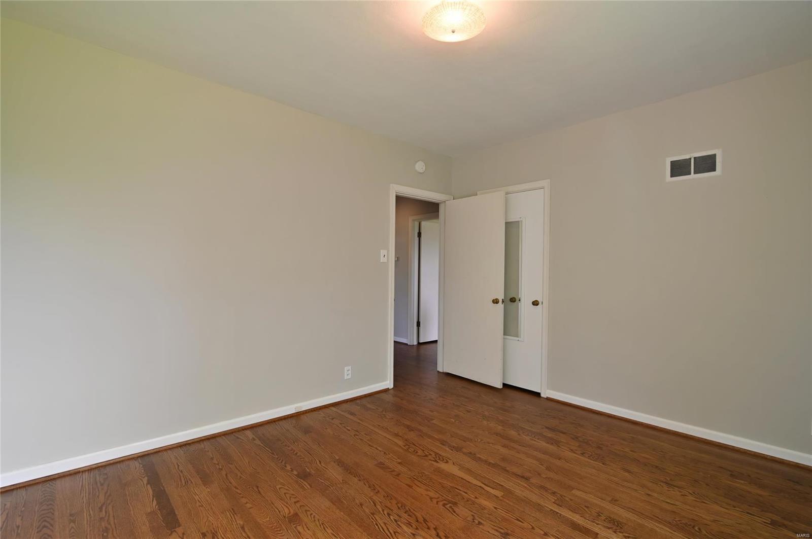 9851 Tesson Ferry Road St. Louis, MO 63123 - Photo 24 of 54