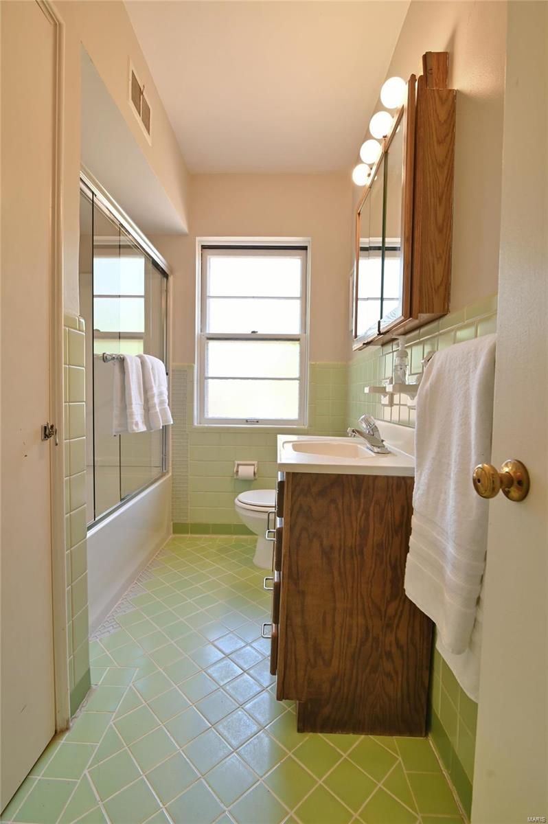 9851 Tesson Ferry Road St. Louis, MO 63123 - Photo 25 of 54