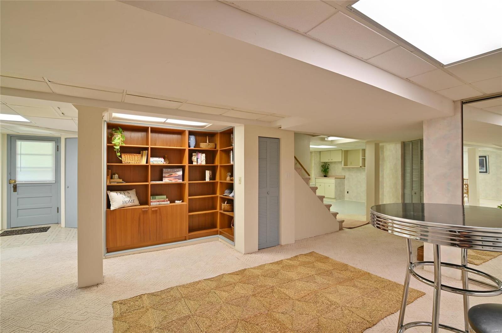 9851 Tesson Ferry Road St. Louis, MO 63123 - Photo 29 of 54