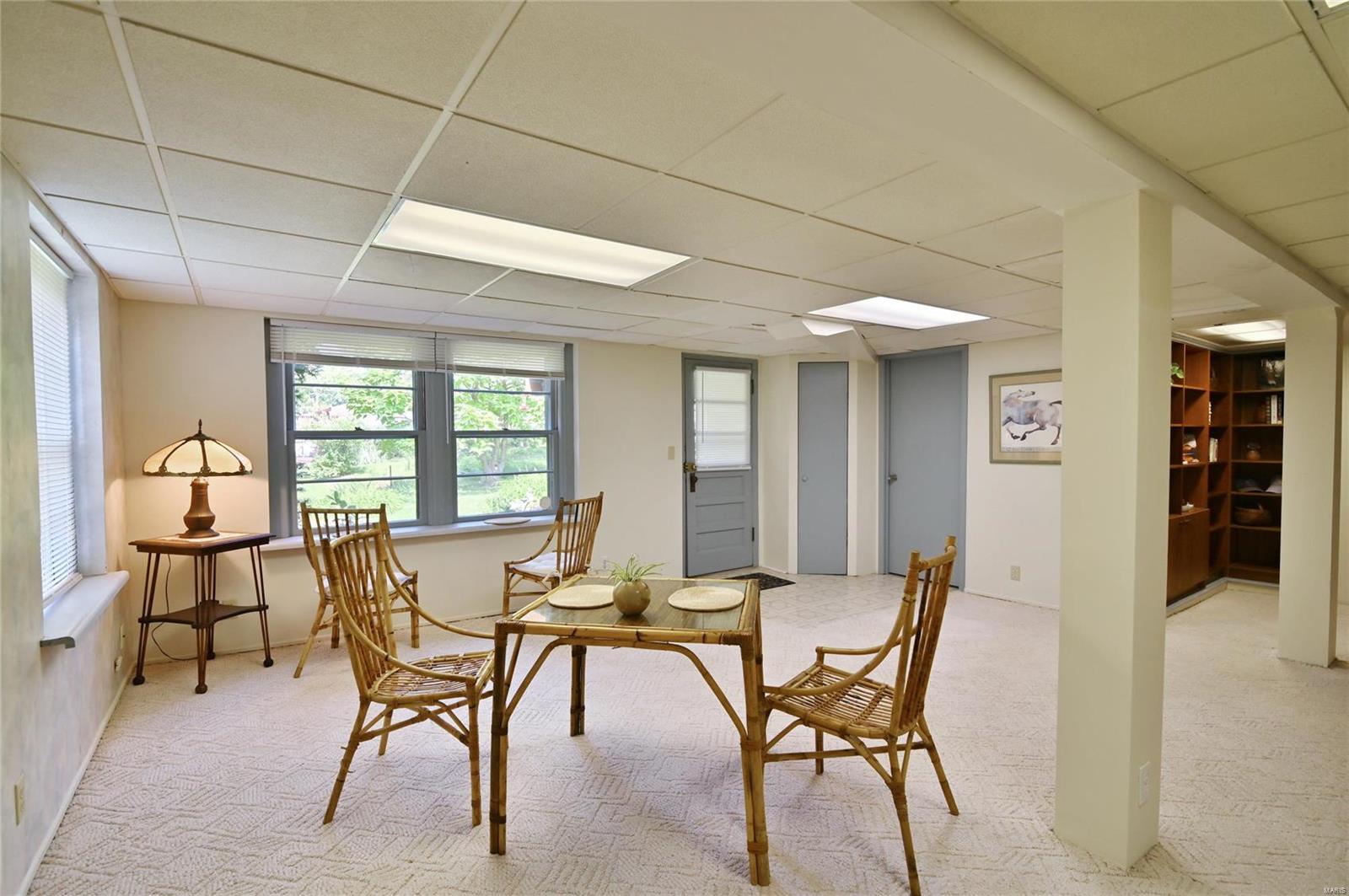 9851 Tesson Ferry Road St. Louis, MO 63123 - Photo 30 of 54
