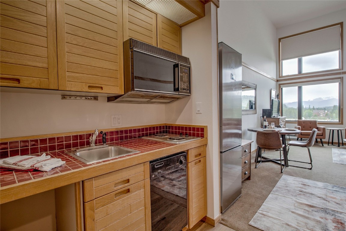 1211 West Keystone Road, Unit 2768 Keystone, CO 80435 - Photo 10 of 24 Open floor plan so you can still be in the conversation while preparing a tasty meal.