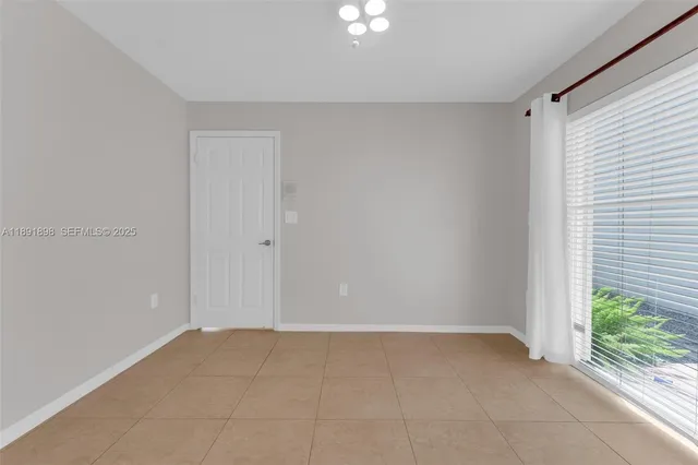 $4,950 | 10635 Northwest 54th Street, Doral, FL 33178