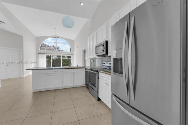 $4,950 | 10635 Northwest 54th Street, Doral, FL 33178