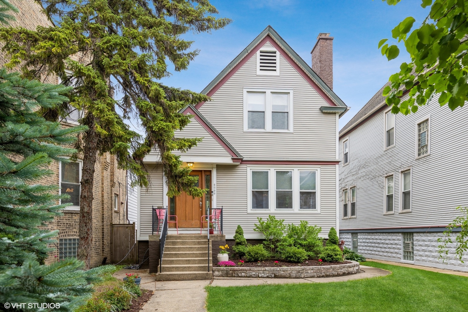 4039 North Harding Avenue Chicago, IL 60618 - Photo 1 of 30