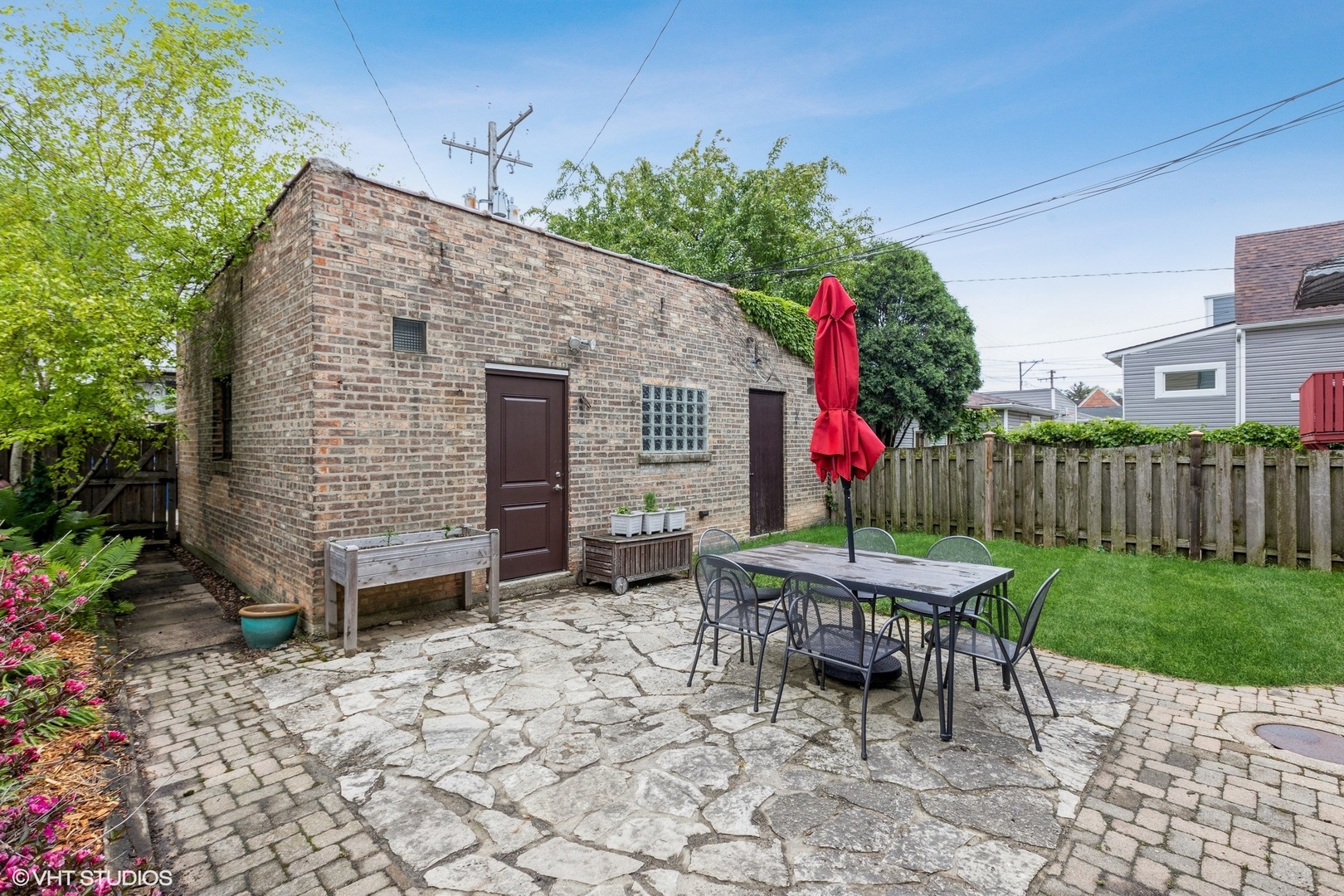 4039 North Harding Avenue Chicago, IL 60618 - Photo 2 of 30