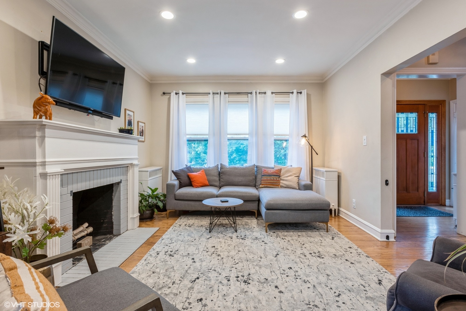 4039 North Harding Avenue Chicago, IL 60618 - Photo 5 of 30