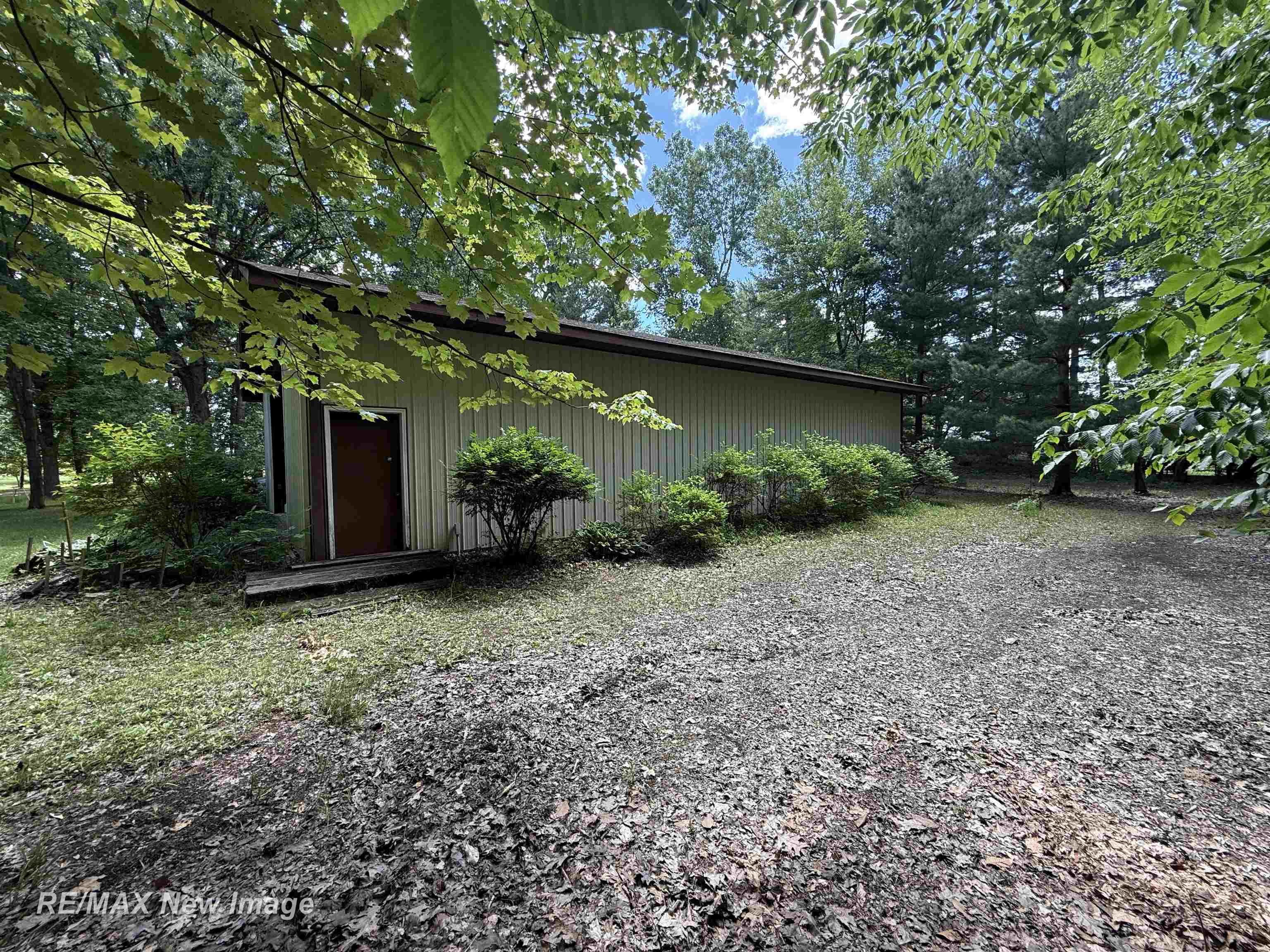 4093 Pruess Road Freeland, MI 48623 - Photo 42 of 53