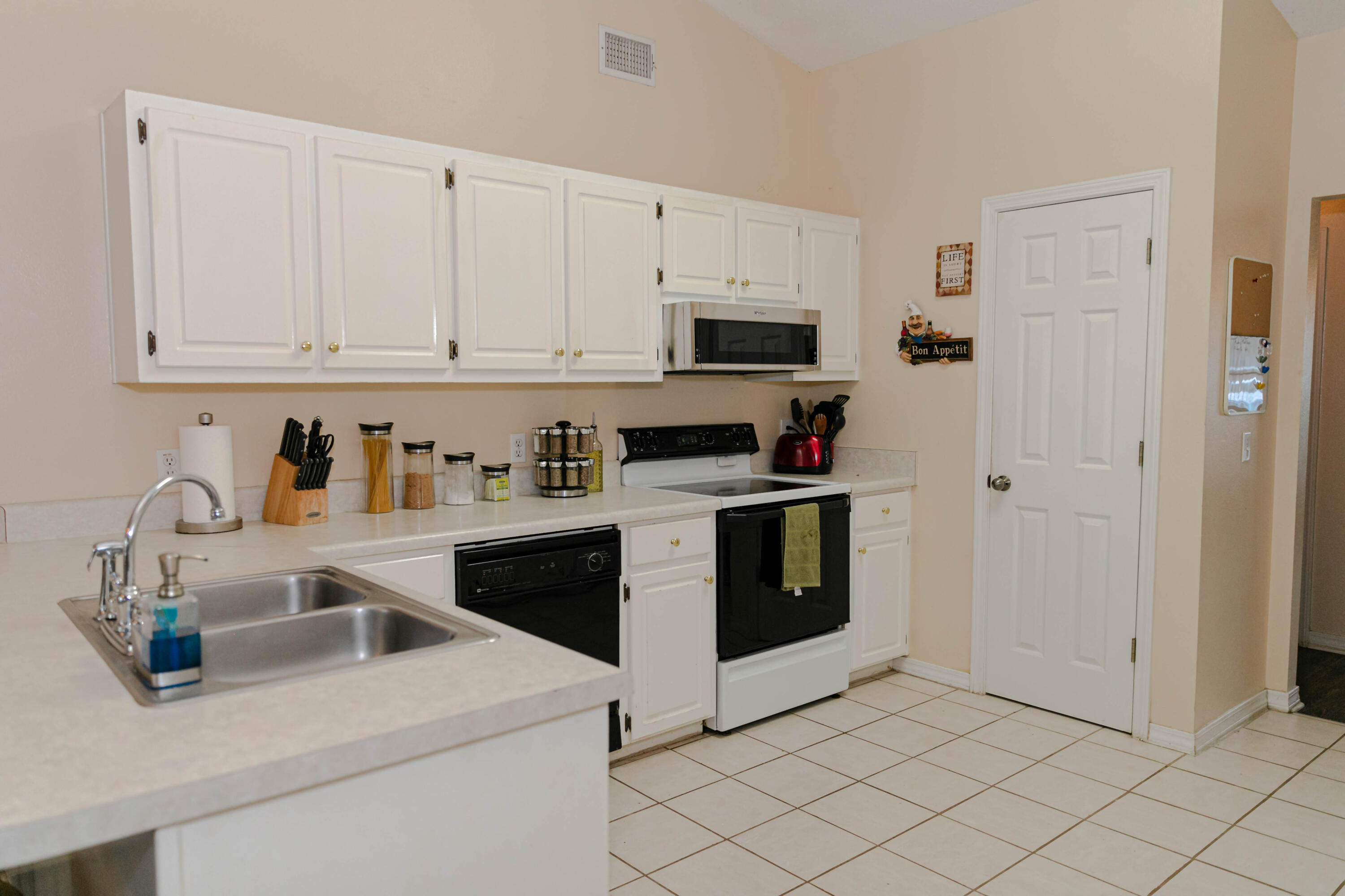 5832 Admirals Road Milton, FL 32583 - Photo 14 of 33 pig-8987