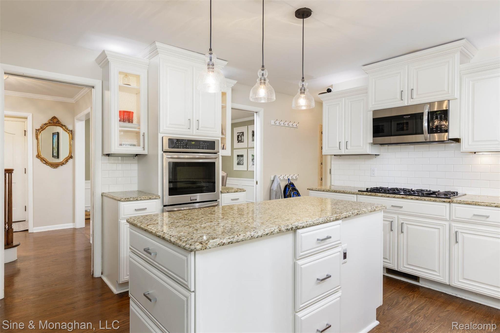789 Trombley Road Grosse Pointe, MI 48230 - Photo 15 of 41 Island