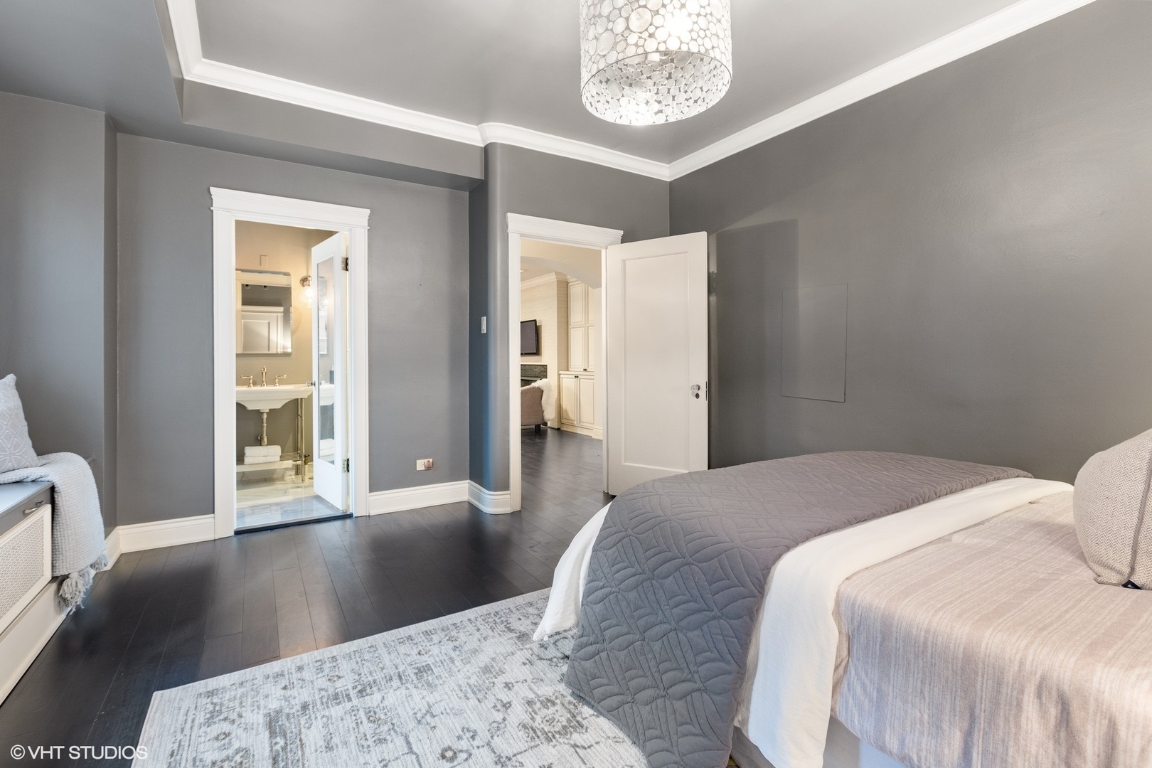 222 East Chestnut Street, Unit 8A Chicago, IL 60611 - Photo 23 of 41 a bedroom with bed and a window