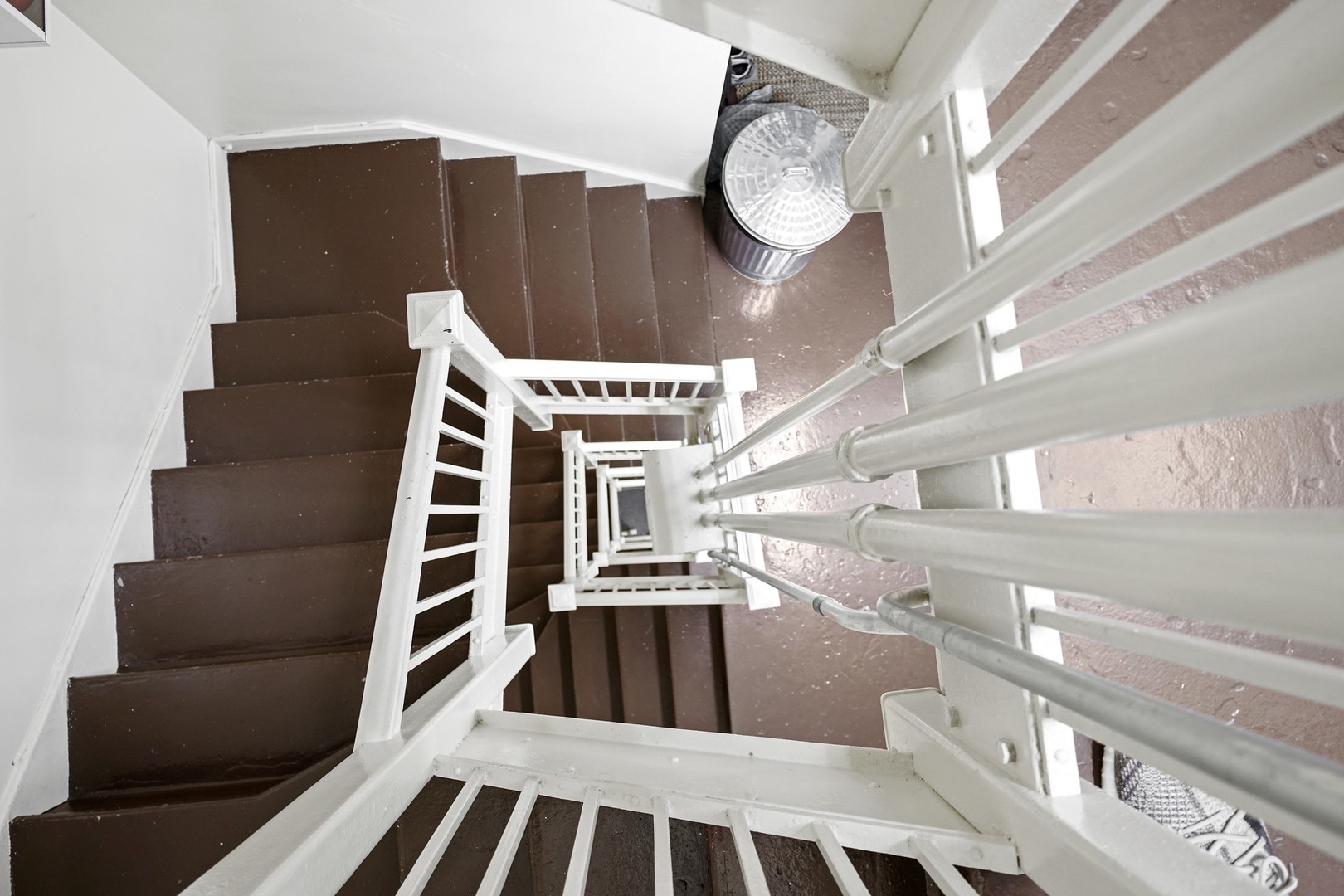 222 East Chestnut Street, Unit 8A Chicago, IL 60611 - Photo 37 of 41 a view of entryway and hall with wooden floor