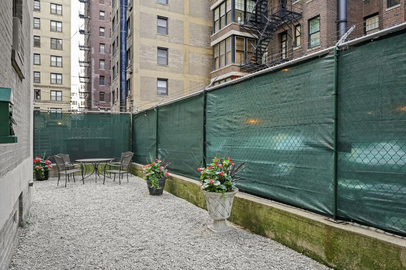 222 East Chestnut Street, Unit 8A Chicago, IL 60611 - Photo 40 of 41 front view of a house with a yard