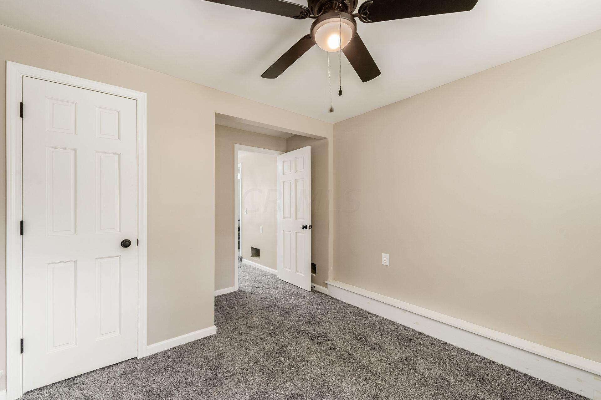 251 North Kellner Road Columbus, OH 43209 - Photo 22 of 31 Third Bedroom