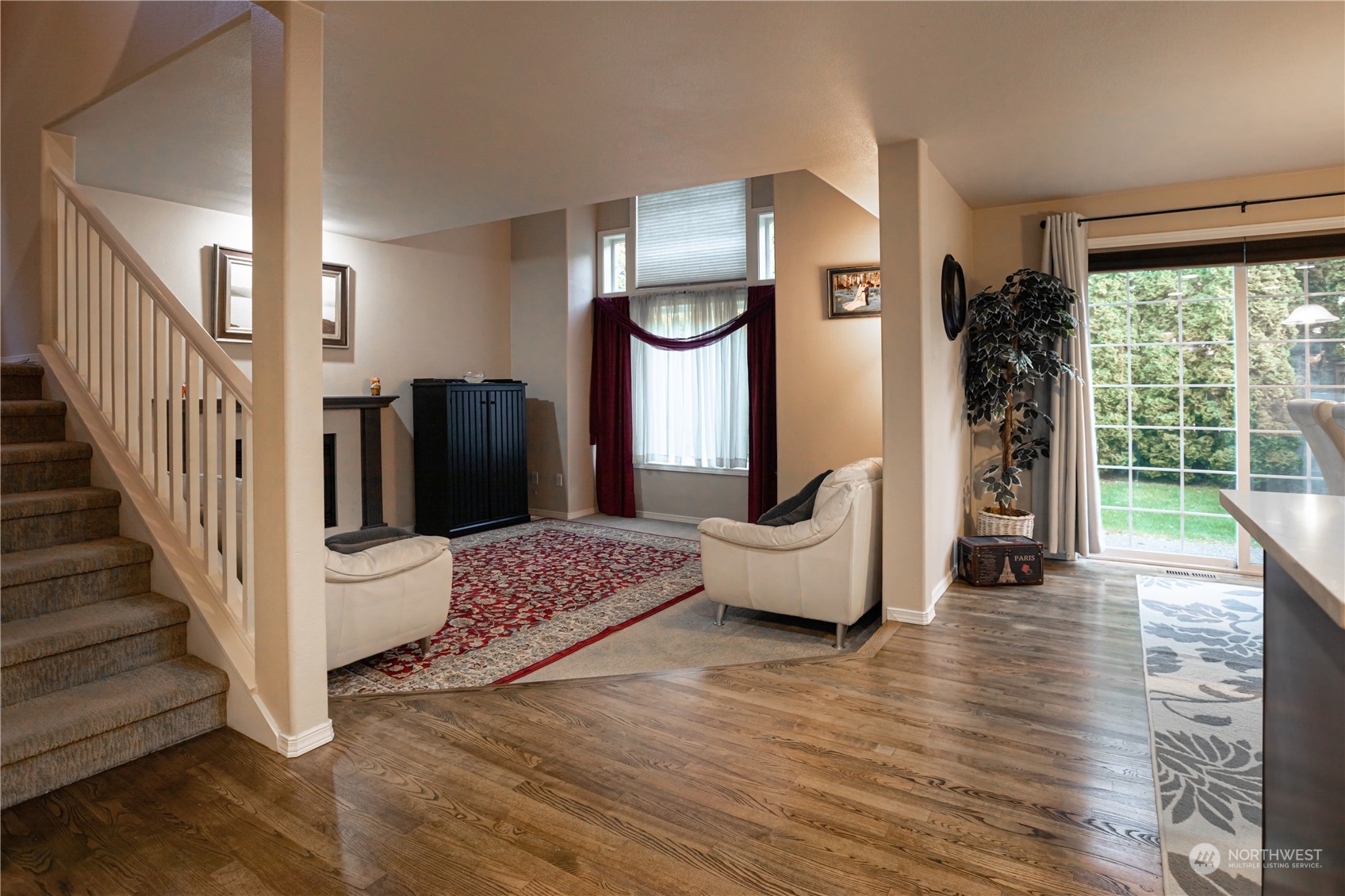 17583 110 Lane Southeast Renton, WA 98055 - Photo 4 of 38 Gallery Image 4