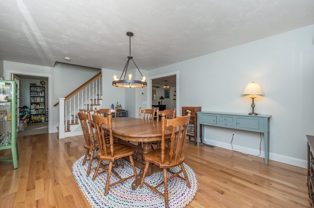 92 Wallace Road Sturbridge, MA 01566 - Photo 3 of 41