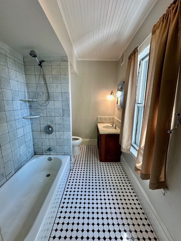 984 Chestnut Street, Unit 2 Newton, MA 02464 - Photo 14 of 16