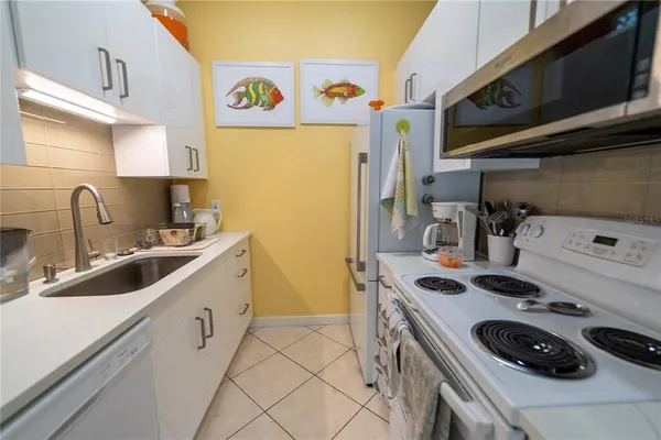 $1,600 | 335 Bobby Jones Road, Unit 335, Sarasota, FL 34232