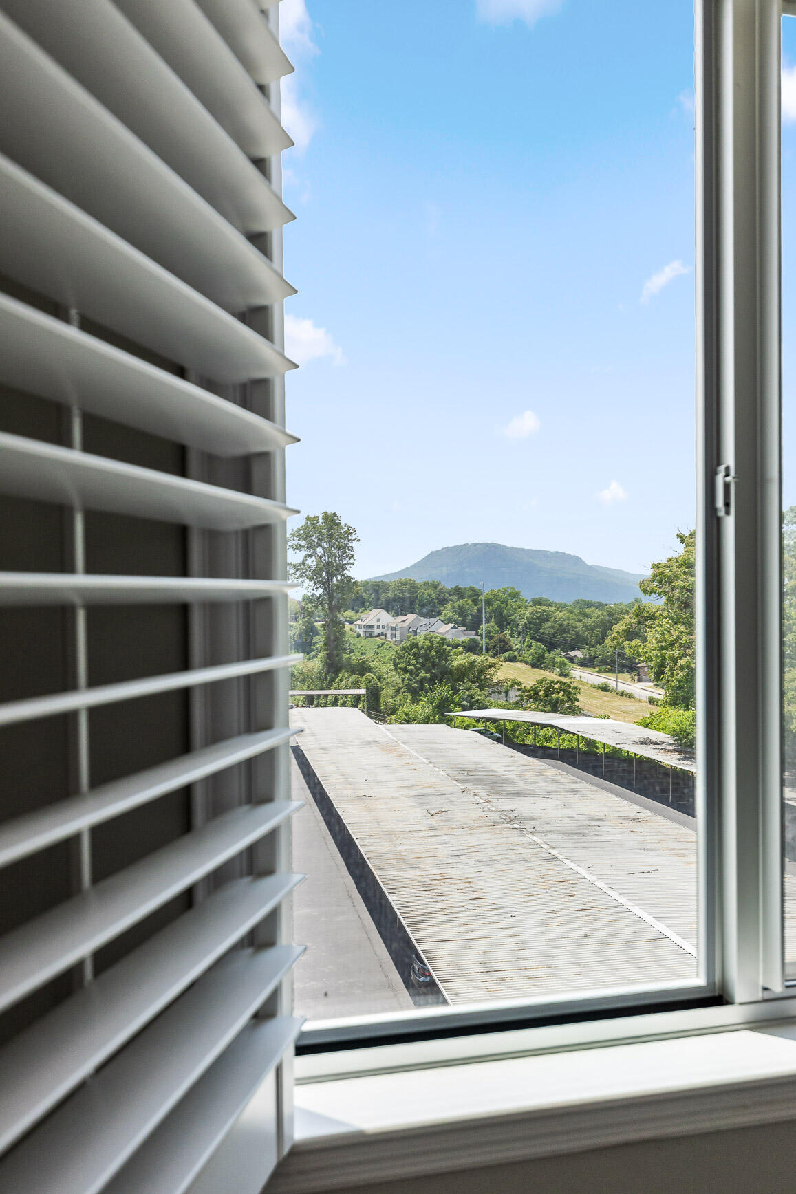 1131 Stringers Ridge Road, Unit 4G Chattanooga, TN 37405 - Photo 18 of 21 Pinnacle - 4G