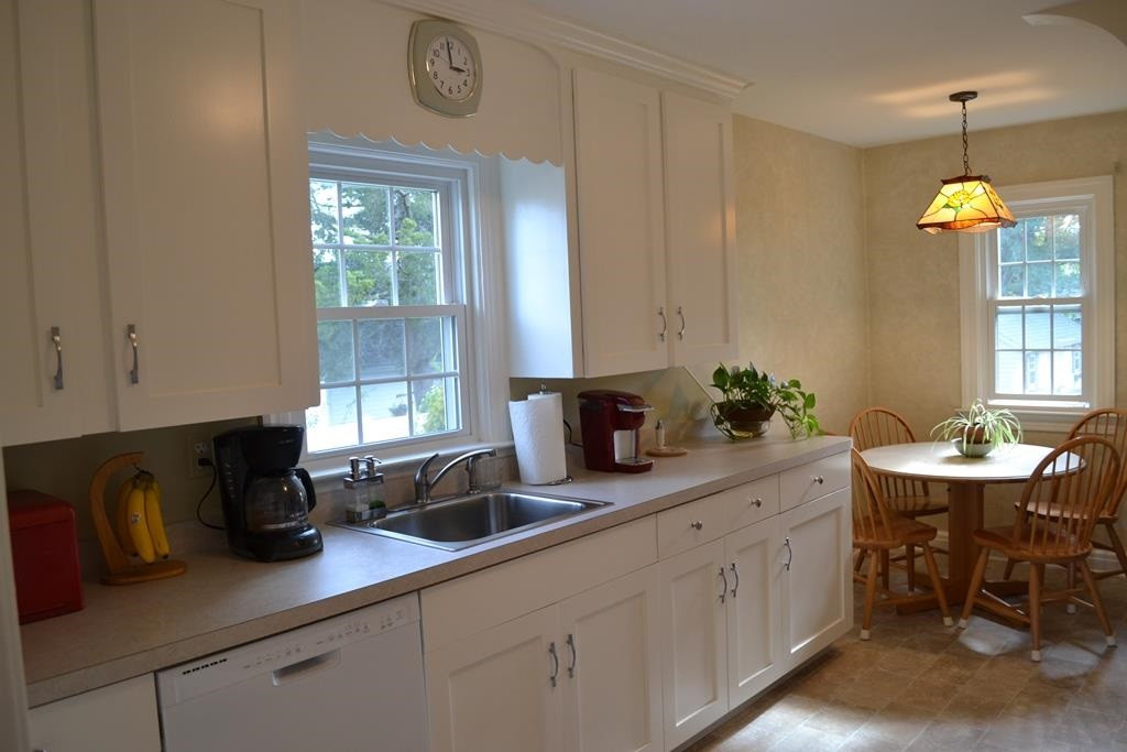 219 Princetown Road Rotterdam, NY 12306 - Photo 5 of 19 Photo 5