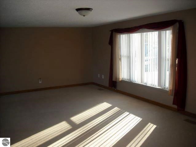 8425 South Loomis Road Shepherd, MI 48883 - Photo 3 of 25 1795983-2.JPG