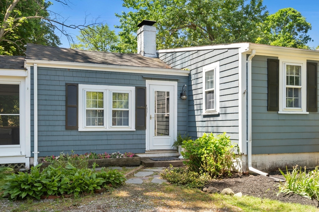 171 Lawson Road Scituate, MA 02066 - Photo 2 of 39