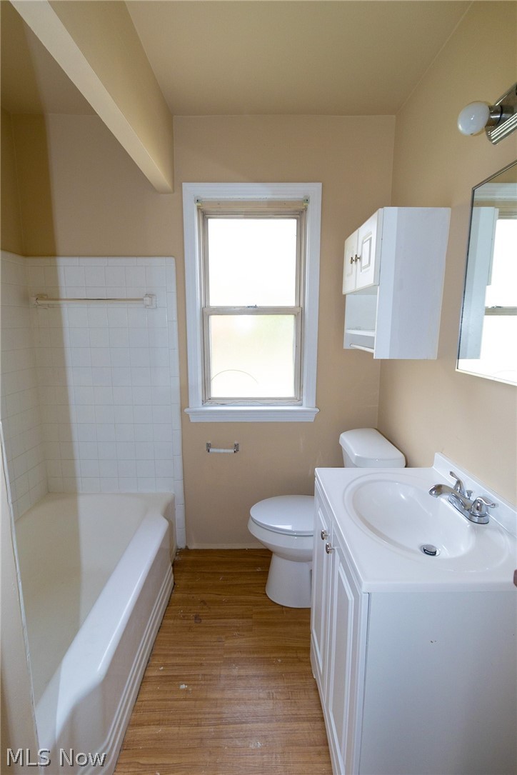 3863 Salisbury Road South Euclid, OH 44121 - Photo 8 of 13 Full bath on main level