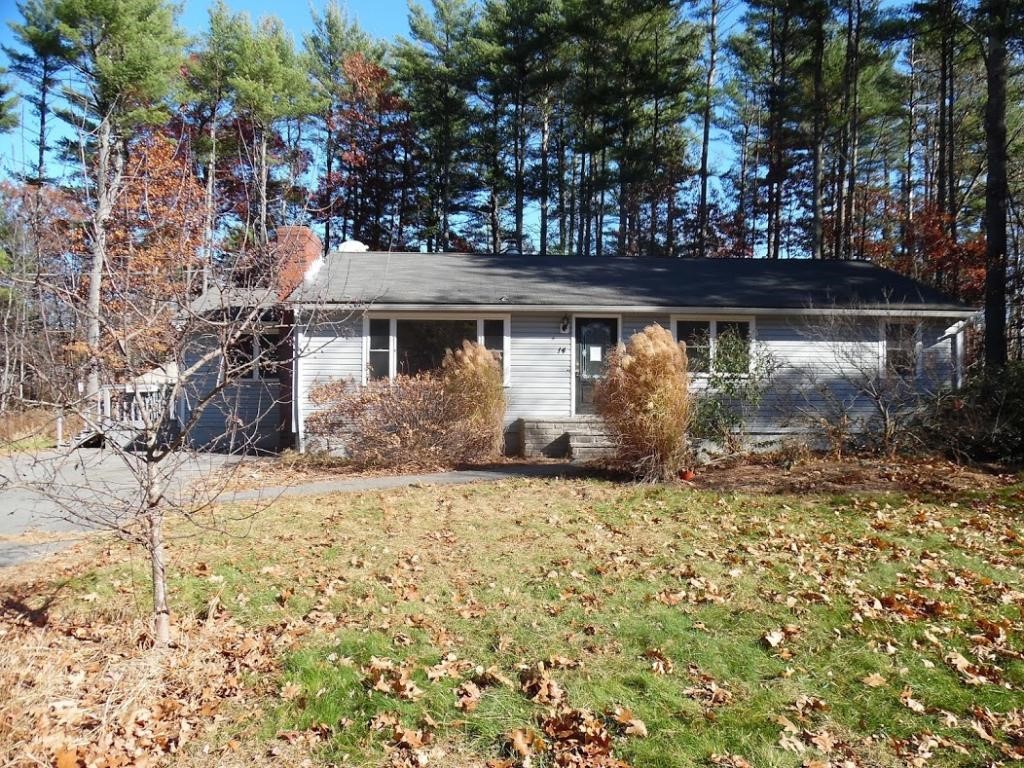 14 Hearthstone Road Pelham, NH 03076 - Photo 2 of 20