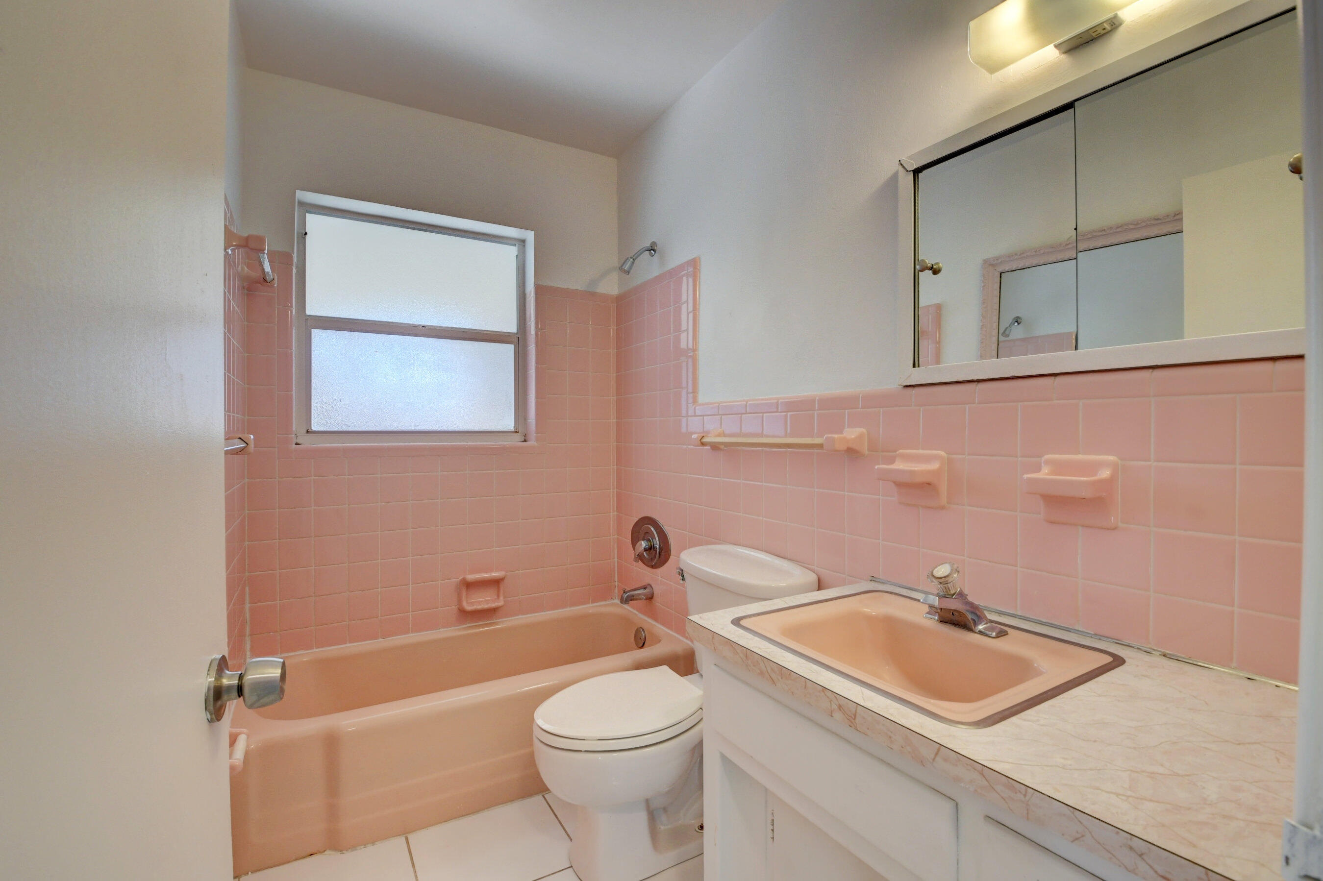 450 Northeast 33rd Street Boca Raton, FL 33431 - Photo 12 of 15 Second Bathroom