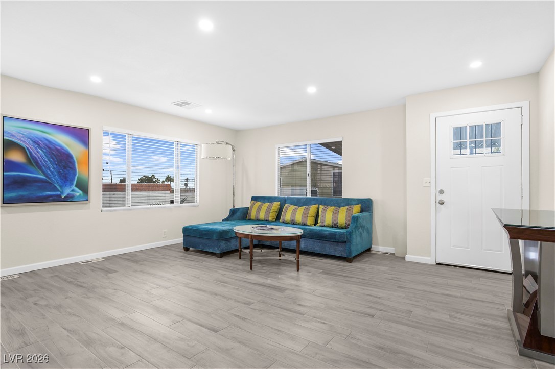 4955 Ridge Avenue Las Vegas, NV 89103 - Photo 15 of 39