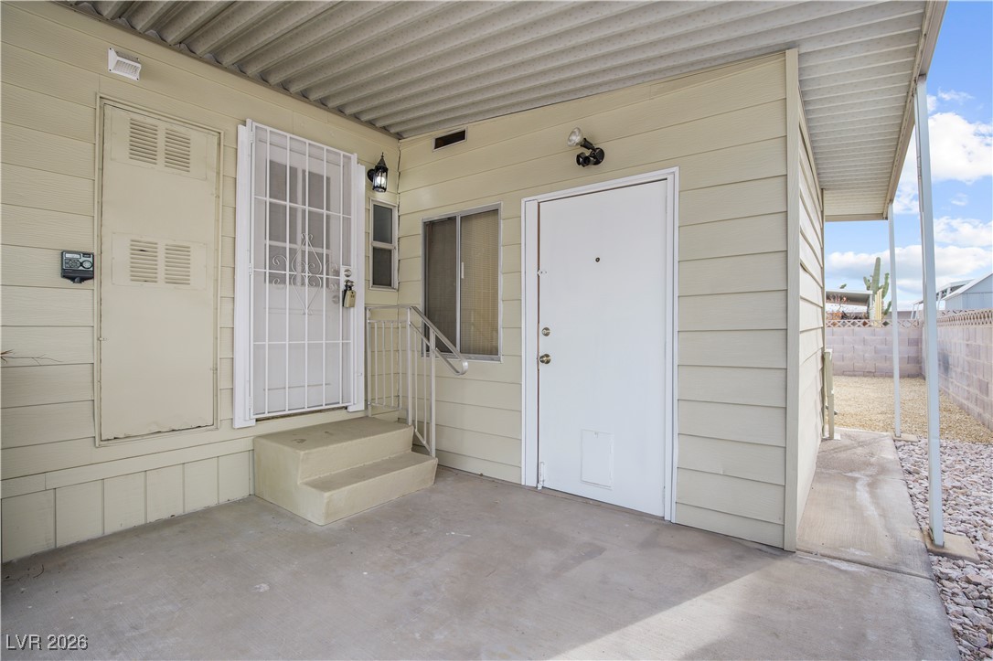 4955 Ridge Avenue Las Vegas, NV 89103 - Photo 4 of 39