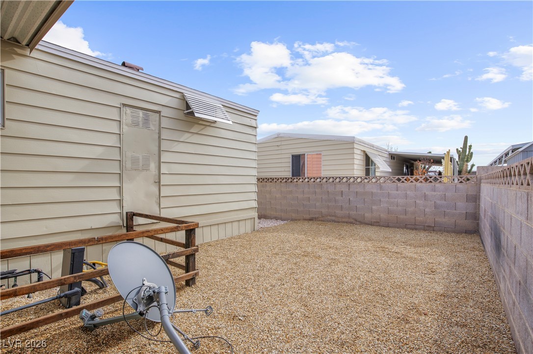 4955 Ridge Avenue Las Vegas, NV 89103 - Photo 8 of 39