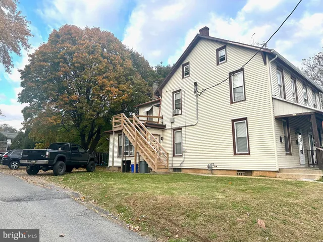 $279,900 | 3413 Penn Avenue, Sinking Spring, PA 19608