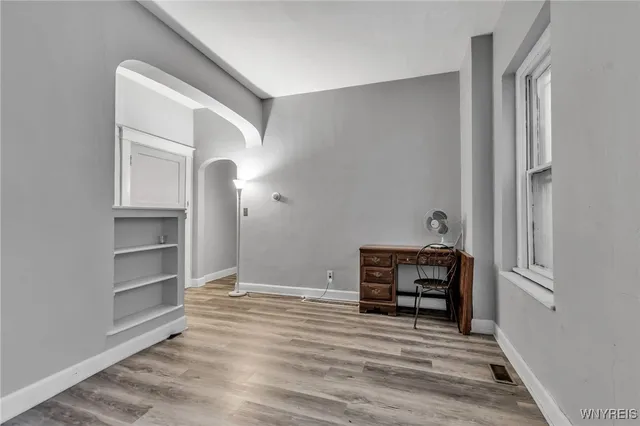 $1,200 | 946 Main Street, Unit 3, Buffalo, NY 14202