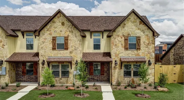 $700 | 3021 Towers Parkway, College Station, TX 77845