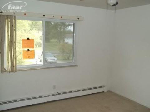 9383 Bennett Lake Road Fenton, MI 48430 - Photo 10 of 14 20195955-9.JPG
