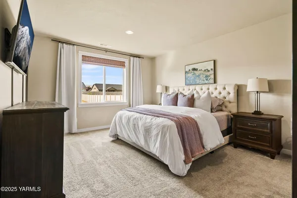 $575,000 | 6305 Cottonwood Loop, Yakima, WA 98903