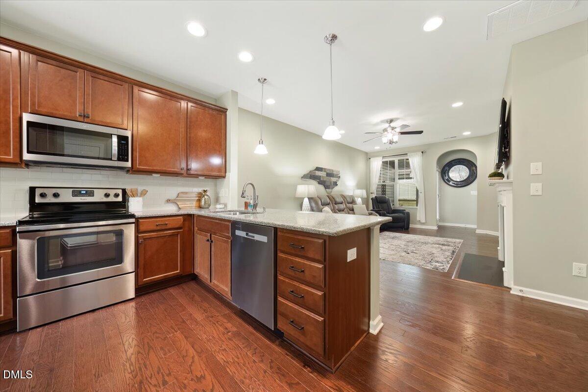 7328 Caversham Way Raleigh, NC 27617 - Photo 13 of 35 13-aINT_010