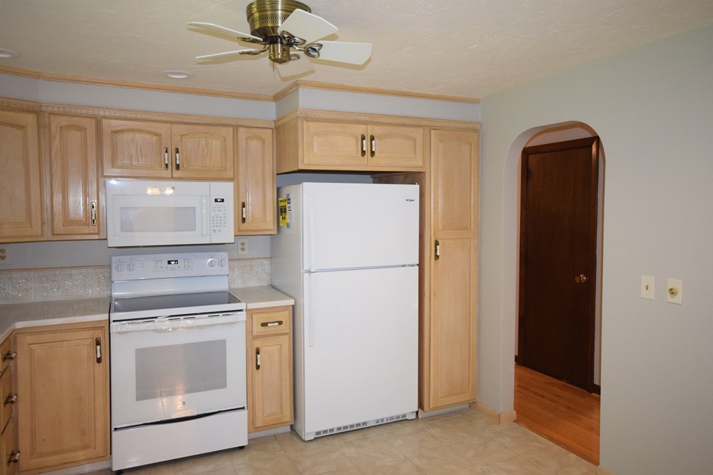 211 Beaman Road Sterling, MA 01564 - Photo 3 of 15