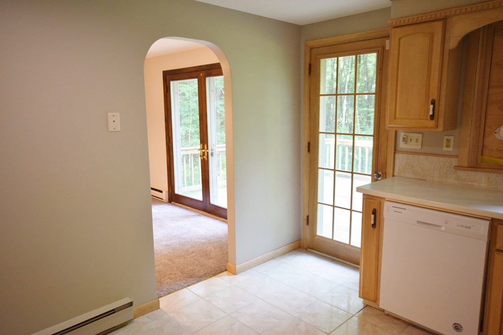 211 Beaman Road Sterling, MA 01564 - Photo 4 of 15