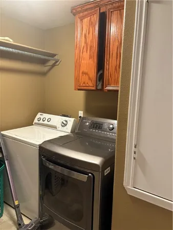 $1,650 | 915 Flour Bluff Drive, Corpus Christi, TX 78418