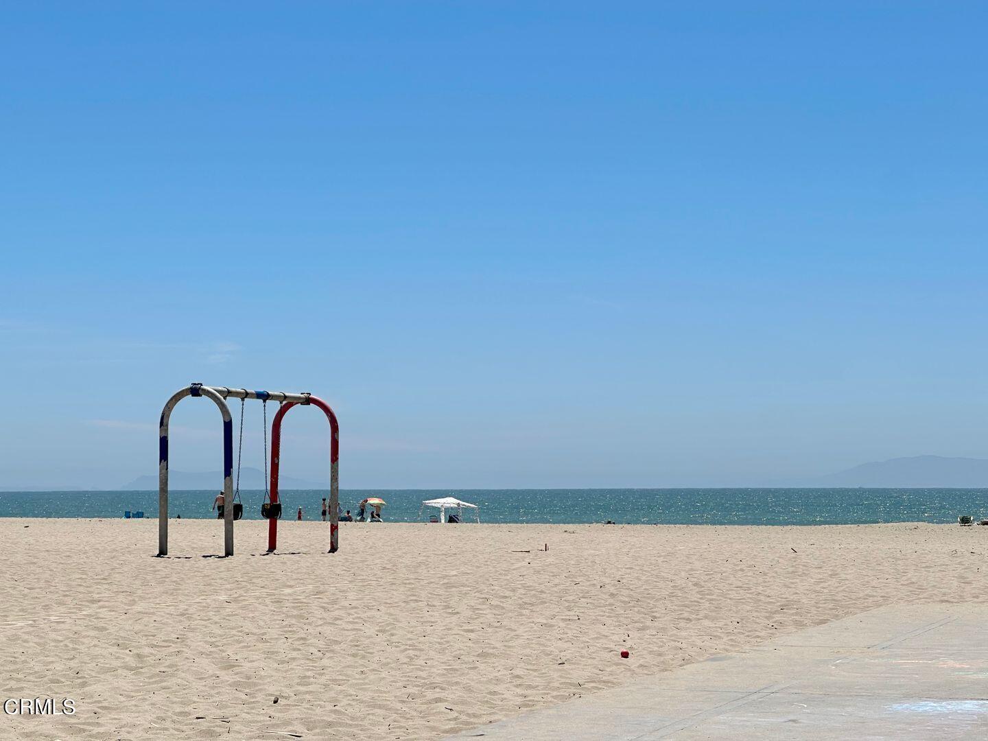 1364 Neptune Square Oxnard, CA 93035 - Photo 41 of 42 a view of a room