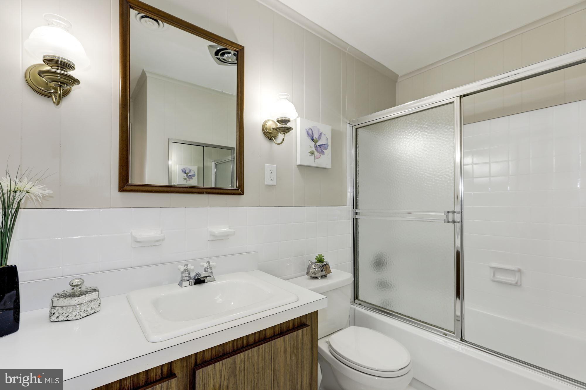 720 East Randolph Road Silver Spring, MD 20904 - Photo 19 of 31 Ceramic Hall Tub Bath with Glass Enclosure