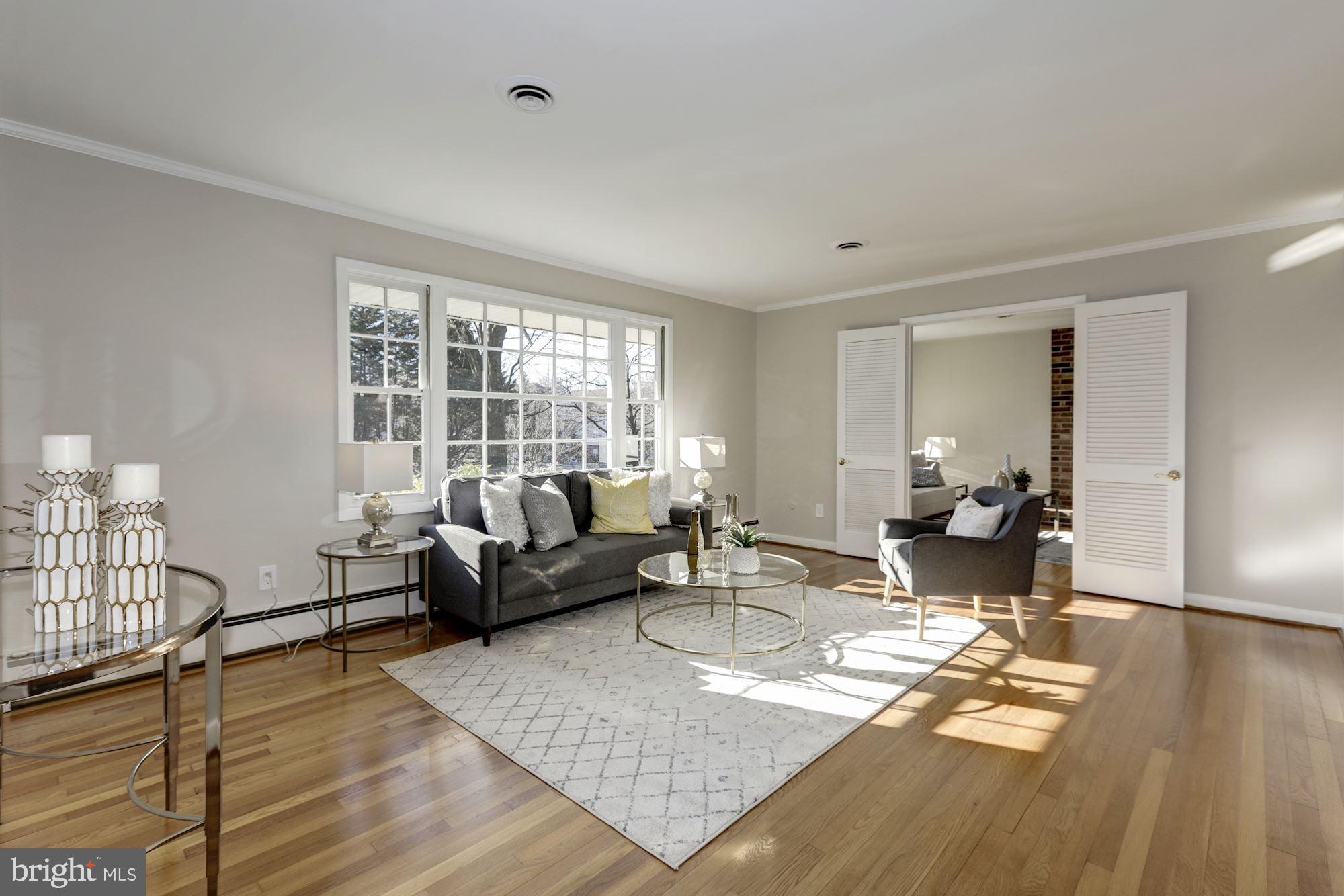 720 East Randolph Road Silver Spring, MD 20904 - Photo 8 of 31 Gleaming Wood Flloring